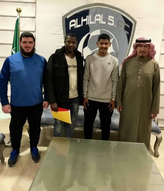 مجلس الإدارة يوقع مع لاعب أولمبي الهلال راشد السالم