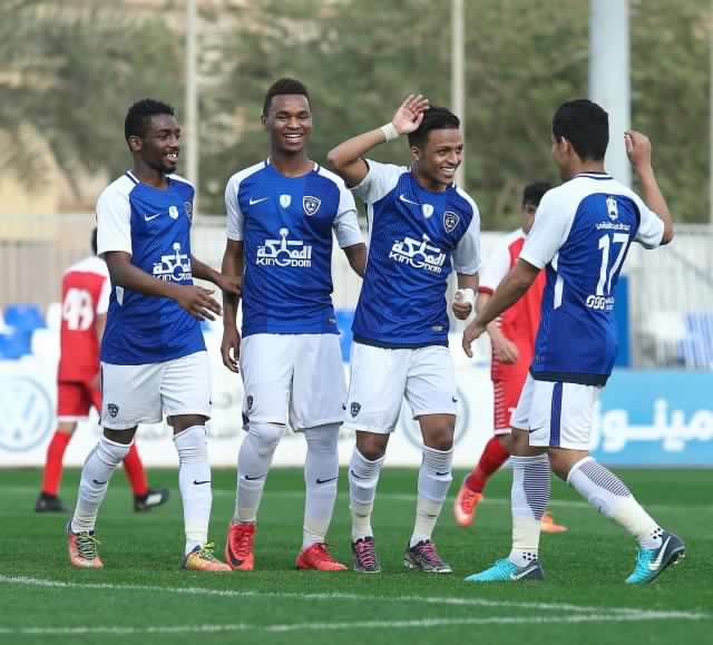 فريق شباب الهلال يكسب لقاء أبها