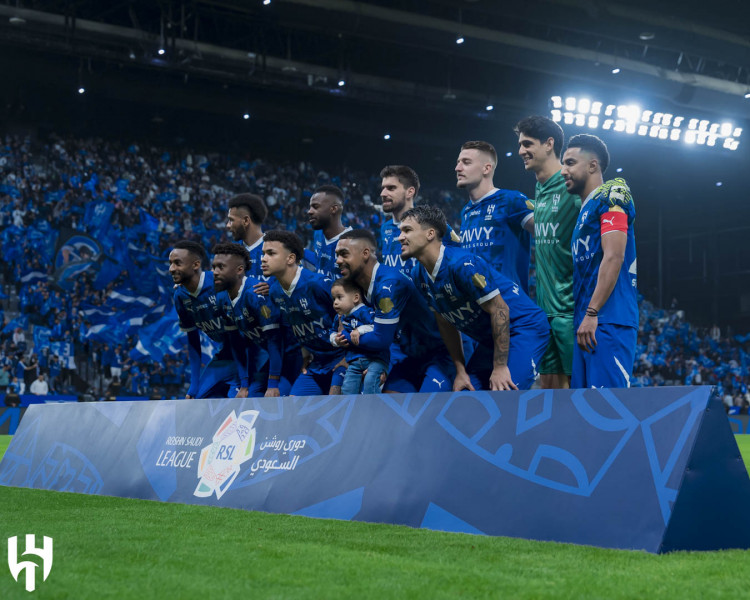 الهلال يتعادل مع الرياض في دوري روشن