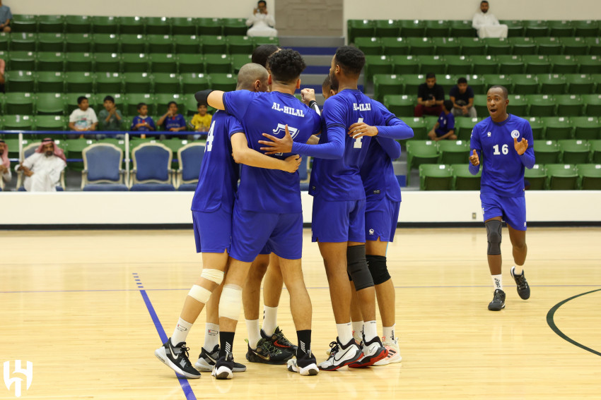 شباب طائرة الهلال يتغلبون على 