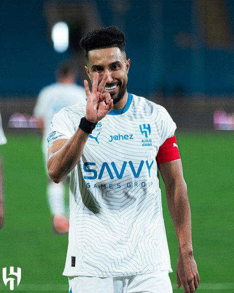 الهلال يتغلب على الرائد في دوري روشن