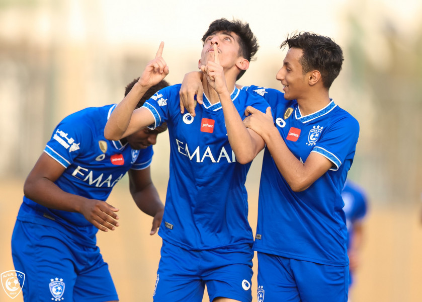 هلال 19 يتغلب على عرعر